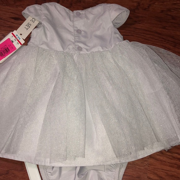 Gorgeous infant dress - Picture 5 of 5